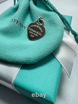 Tiffany &Co RTT Blue Enamel Small Heart Charm pendant or for bracelet Sterl 925