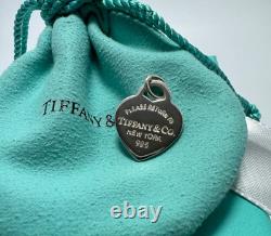 Tiffany &Co RTT Blue Enamel Small Heart Charm pendant or for bracelet Sterl 925