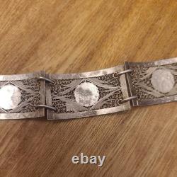 VINTAGE SILVER FILIGREE BRACELET WITH ENAMEL BLUE FLOWERS Tests as Silver