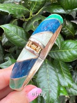 Vintage Cream Aqua Navy Blue Pearlized Enamel Hinged Bangle Bracelet Gold Tone