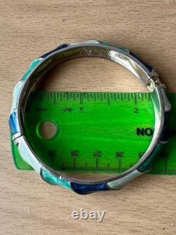 Vintage Cream Aqua Navy Blue Pearlized Enamel Hinged Bangle Bracelet Gold Tone