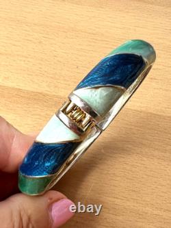 Vintage Cream Aqua Navy Blue Pearlized Enamel Hinged Bangle Bracelet Gold Tone