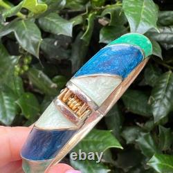 Vintage Cream Aqua Navy Blue Pearlized Enamel Hinged Bangle Bracelet Gold Tone