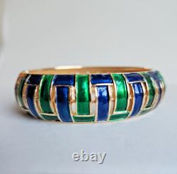 Vintage Crown Trifari Gold-Tone Basket Weave Bangle Bracelet Fits 6-6.5 Wrist