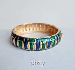 Vintage Crown Trifari Gold-Tone Basket Weave Bangle Bracelet Fits 6-6.5 Wrist