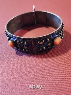 Vintage Silver, Enamel & Coral Hinged Bracelet WithO The Chain