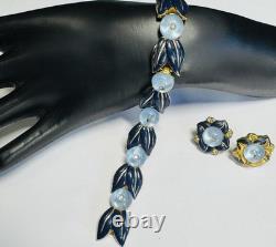 Vtg Crown Trifari Blue Glass Shoe Button Enamel Bracelet & Screw Earrings Set